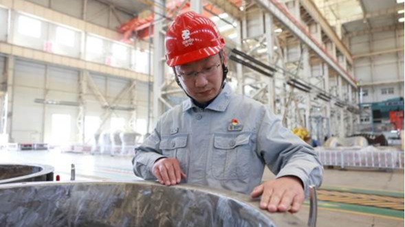 全国劳动模范、学院优秀校友刘伟来校讲党课